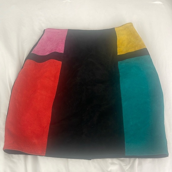 Black pencil skirt - Picture 3 of 10